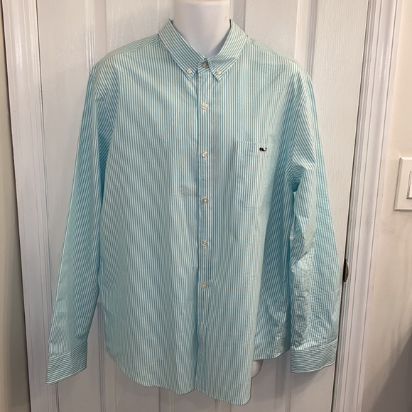 Vineyard Vines Other - Vineyard Vines Men’s Skysail Stripe Seersucker Performance Slim Tucker Shirt XL